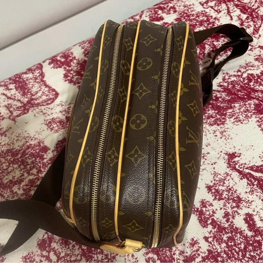 Louis Vuitton Monogram Reporter Bag